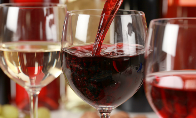 Vinho tinto e vinho branco