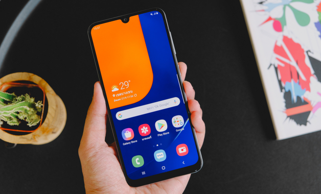 Imagem: Galaxy A50 tem uma das melhores relações de custo-benefício em 2020. Créditos: Framesira/Shutterstock Imagem: Galaxy A50 tem uma das melhores relações de custo-benefício em 2020. Créditos: Framesira/Shutterstock