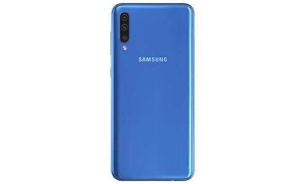 Galaxy A50 na cor azul - Foto: Divulgação/Samsung Galaxy A50 na cor azul - Foto: Divulgação/Samsung