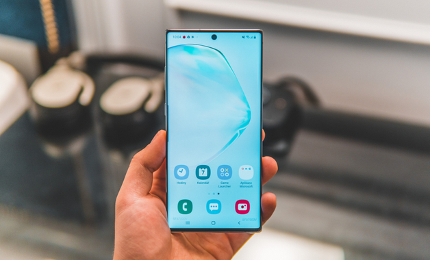 Galaxy Note 10 e 10 Pro podem contar com certificação IP69 e terão telas  diferentes 